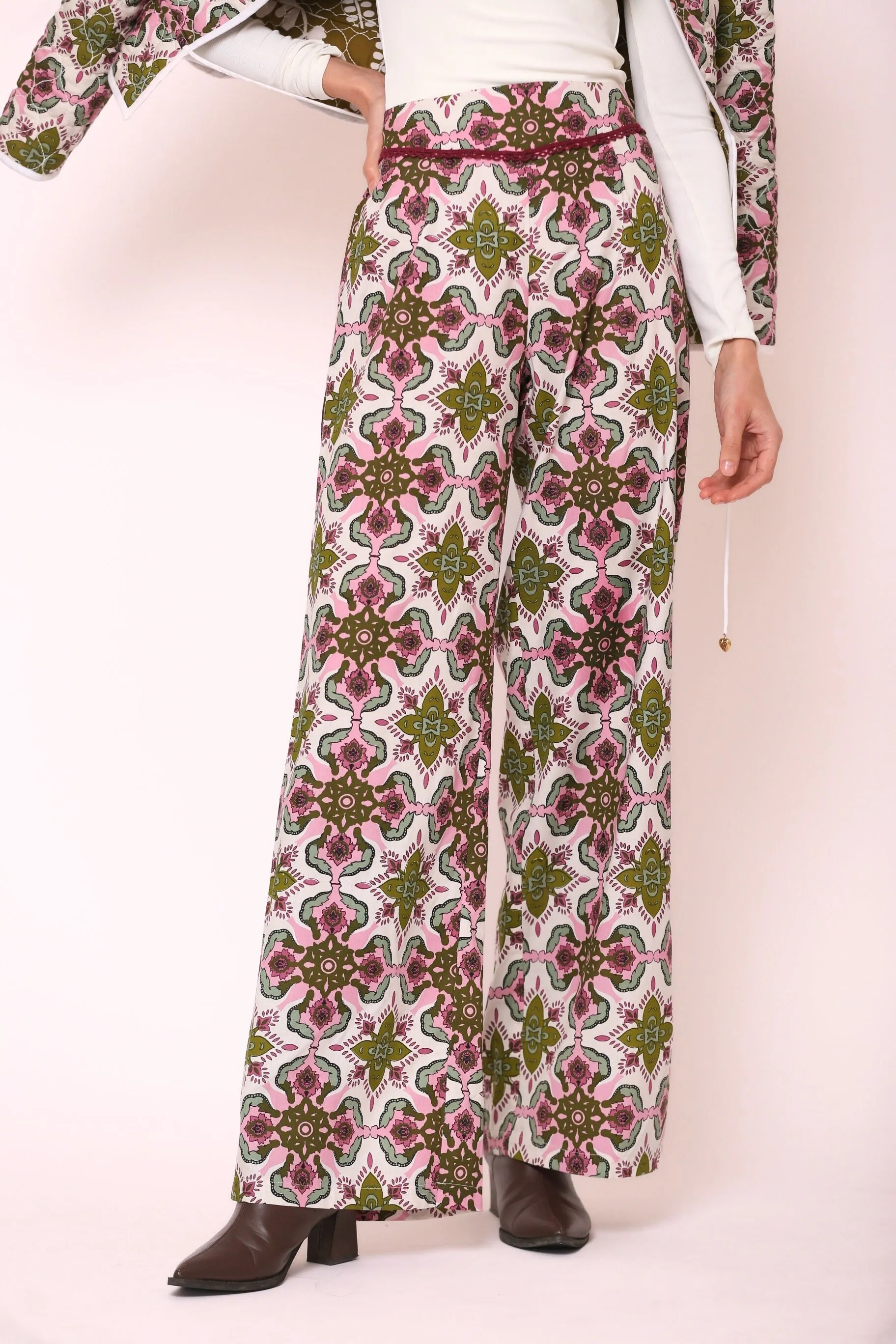 1737 Teresa Pants