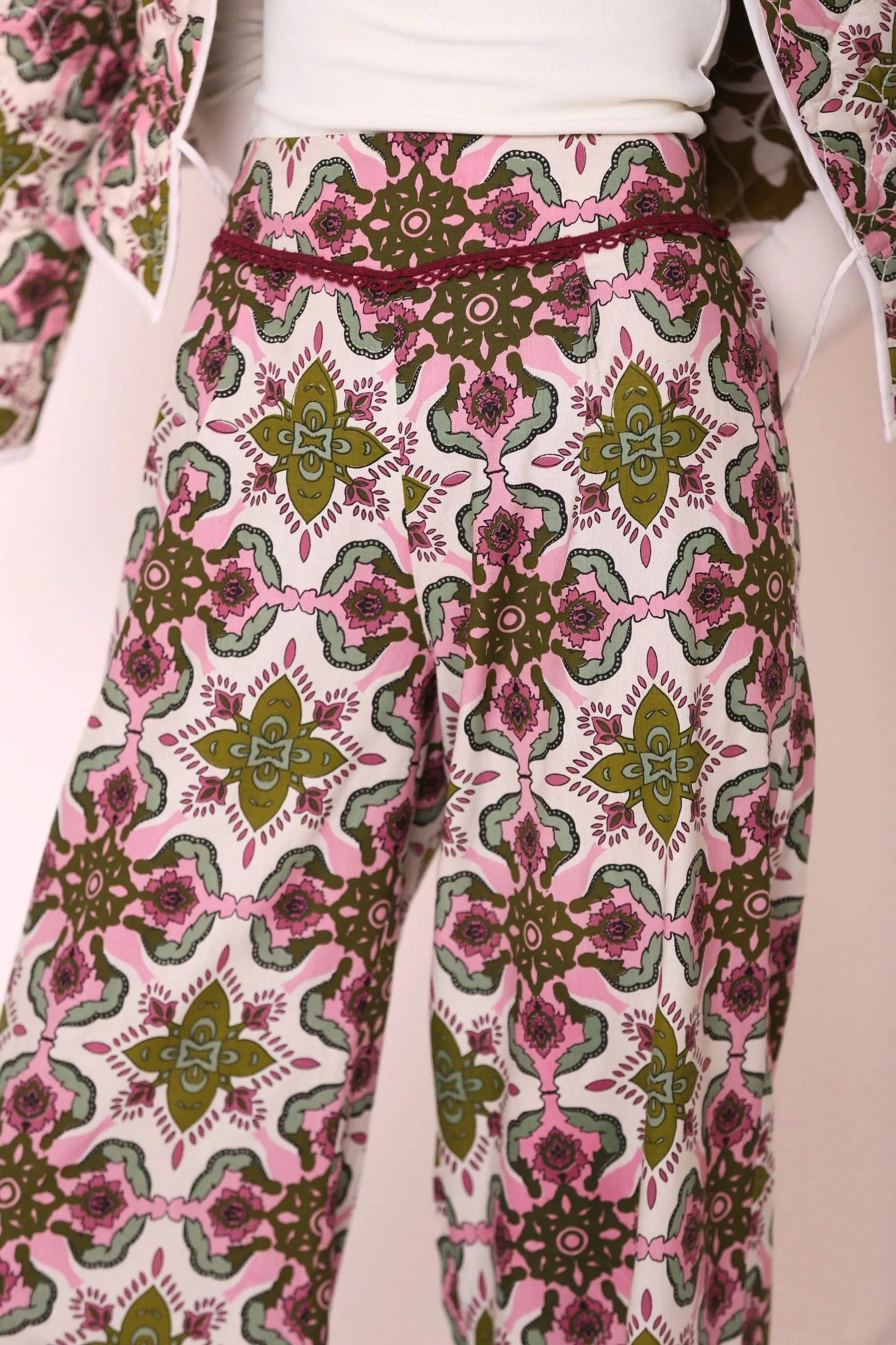 1737 Teresa Pants