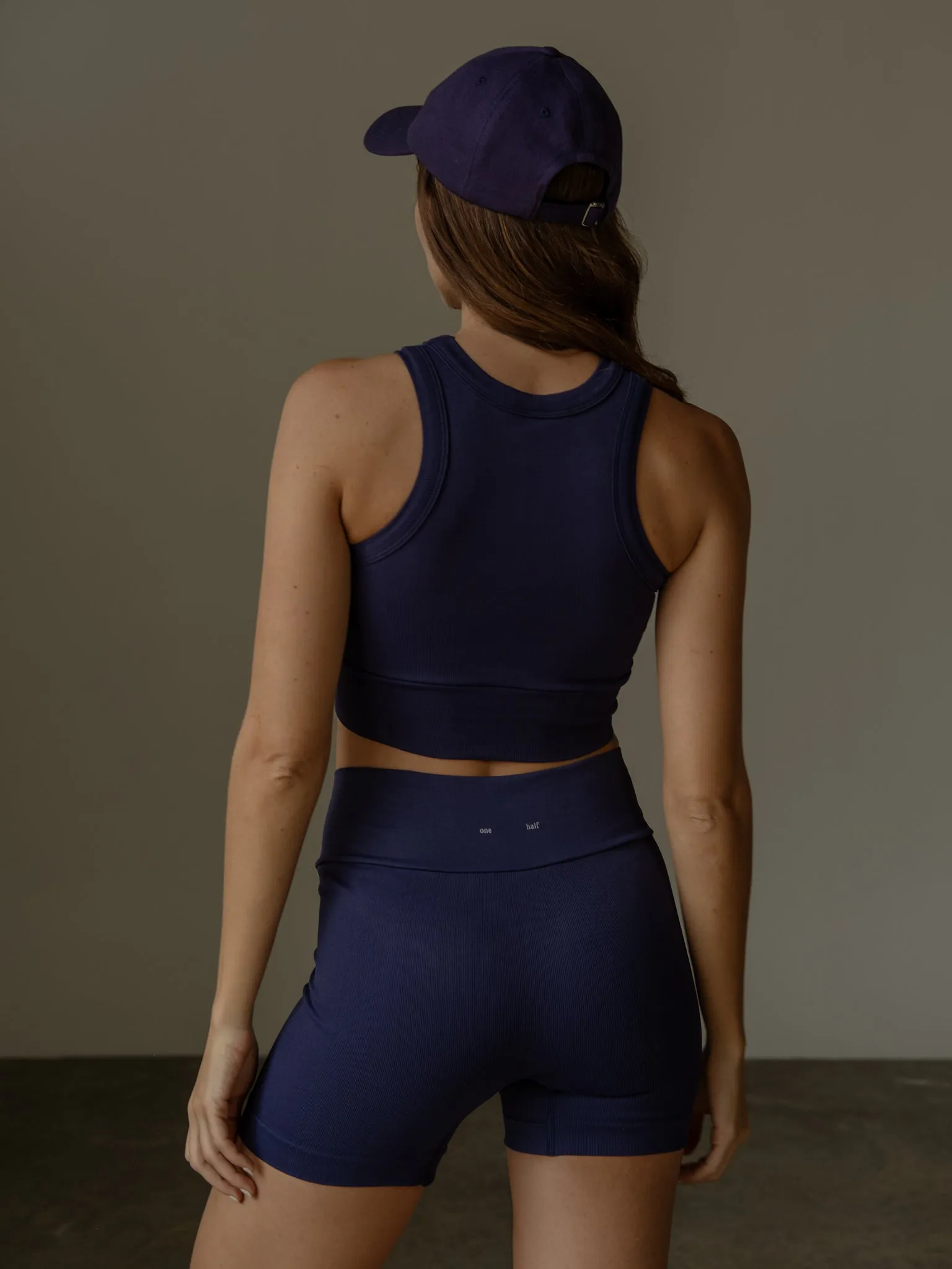 ABS SEAMLESS CROP TOP - DARK BERRY