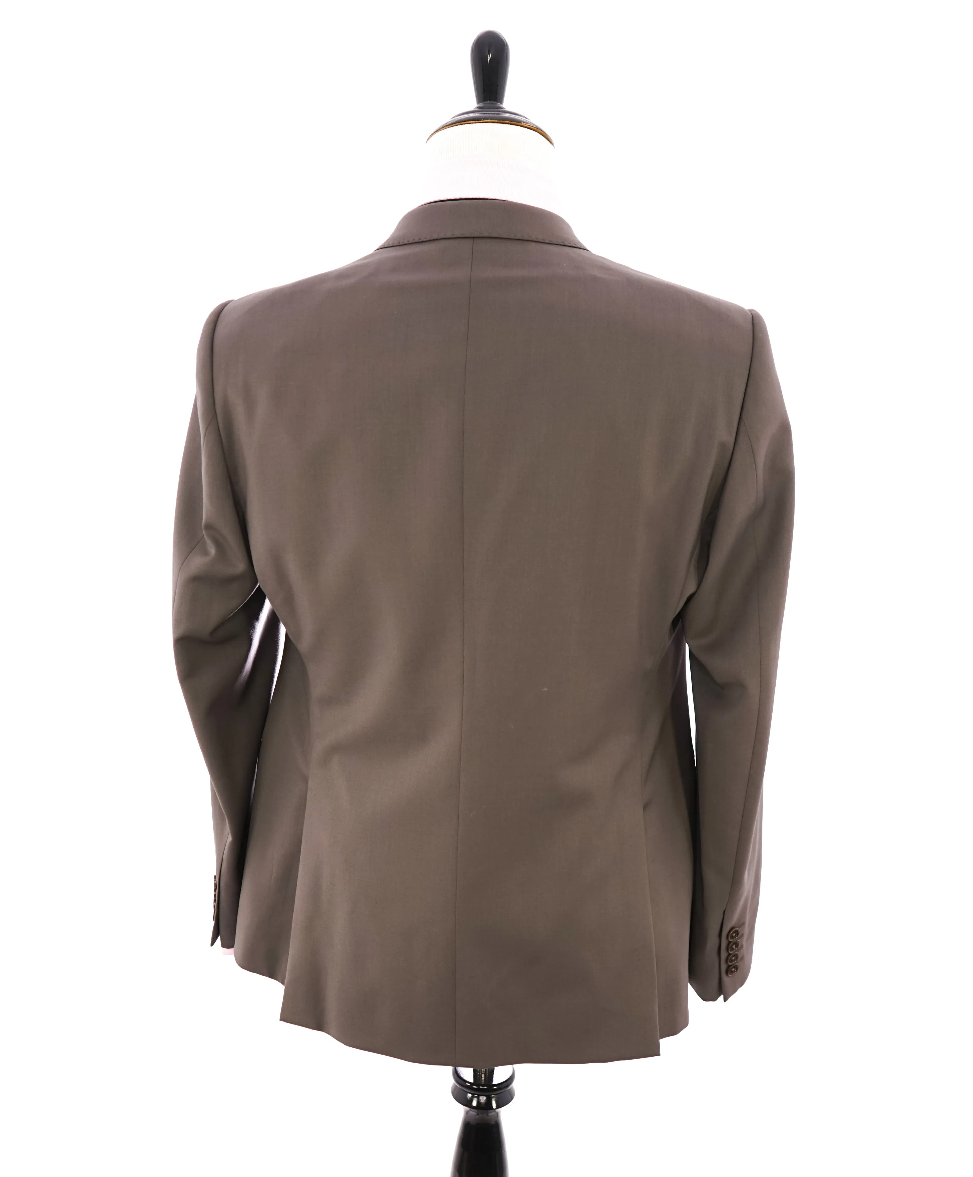 ARMANI COLLEZIONI - Slim 2-Button Notch Lapel Taupe Suit- 44R