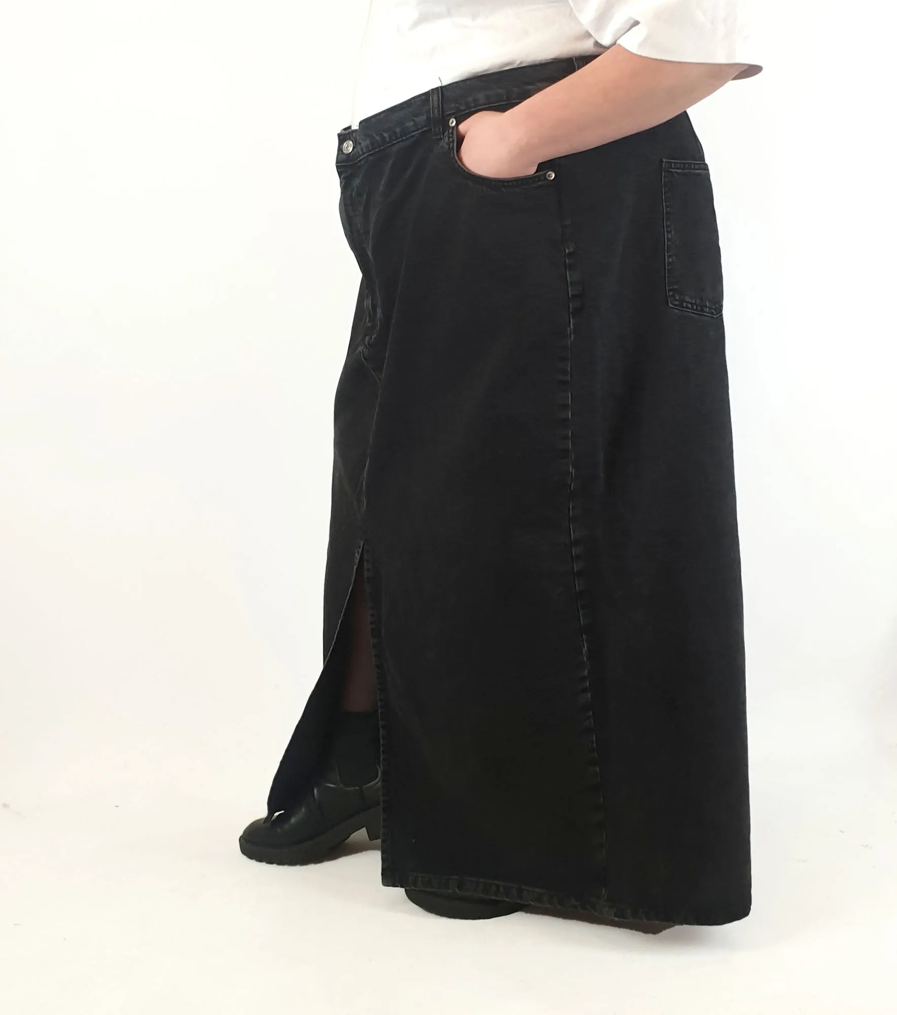 Asos Curve black denim skirt size UK28