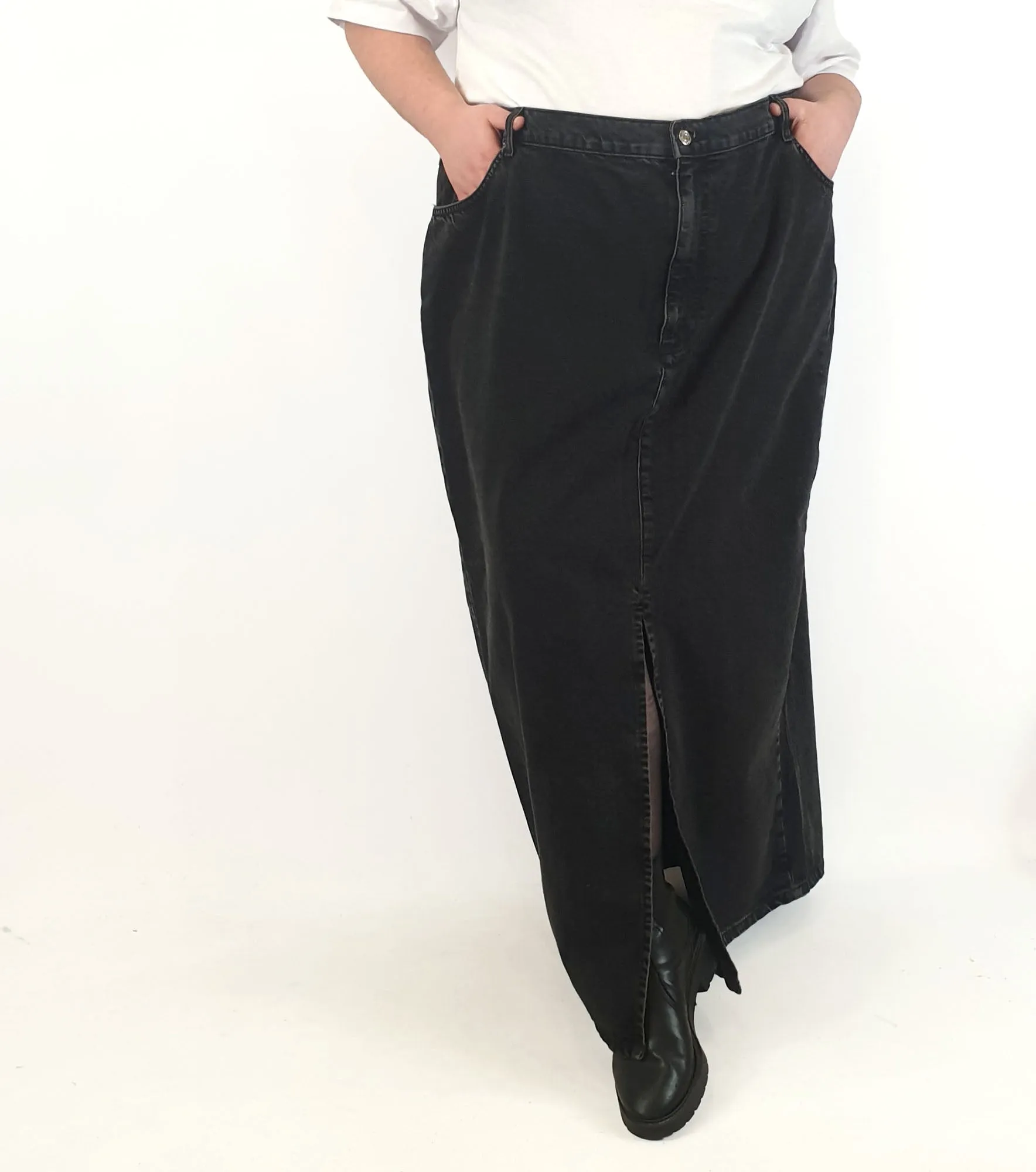 Asos Curve black denim skirt size UK28
