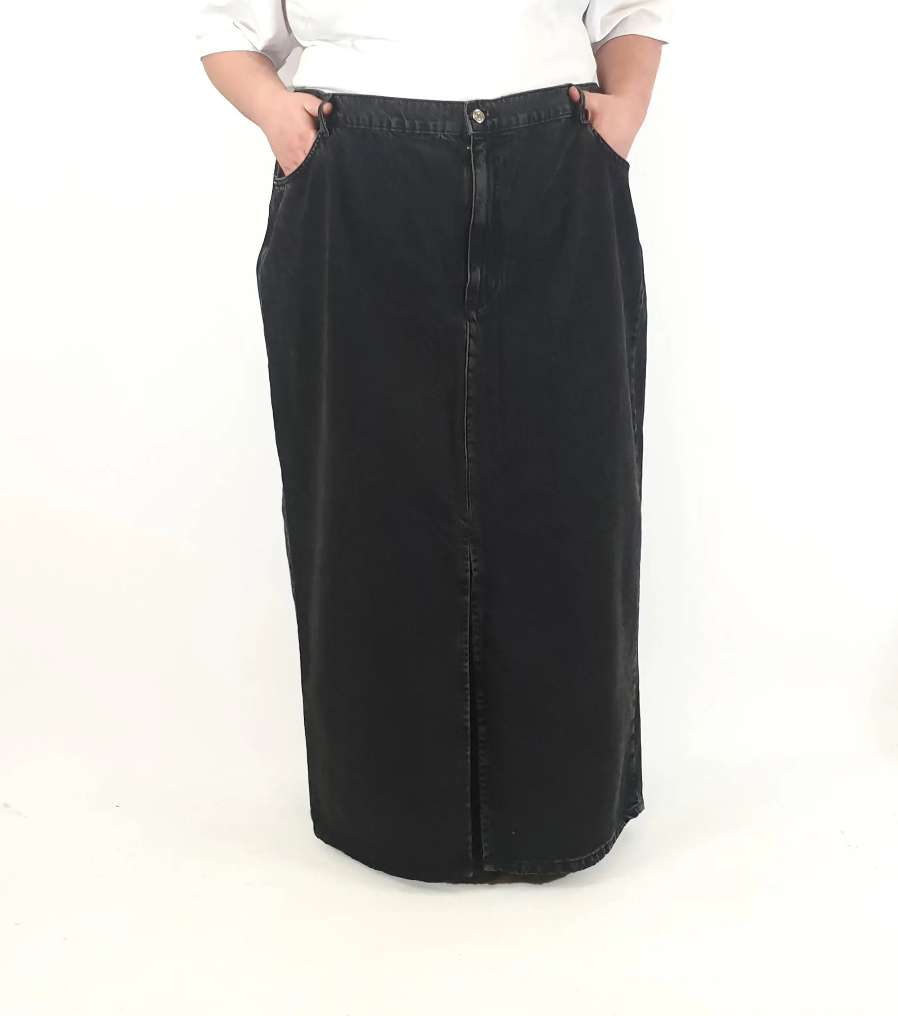 Asos Curve black denim skirt size UK28