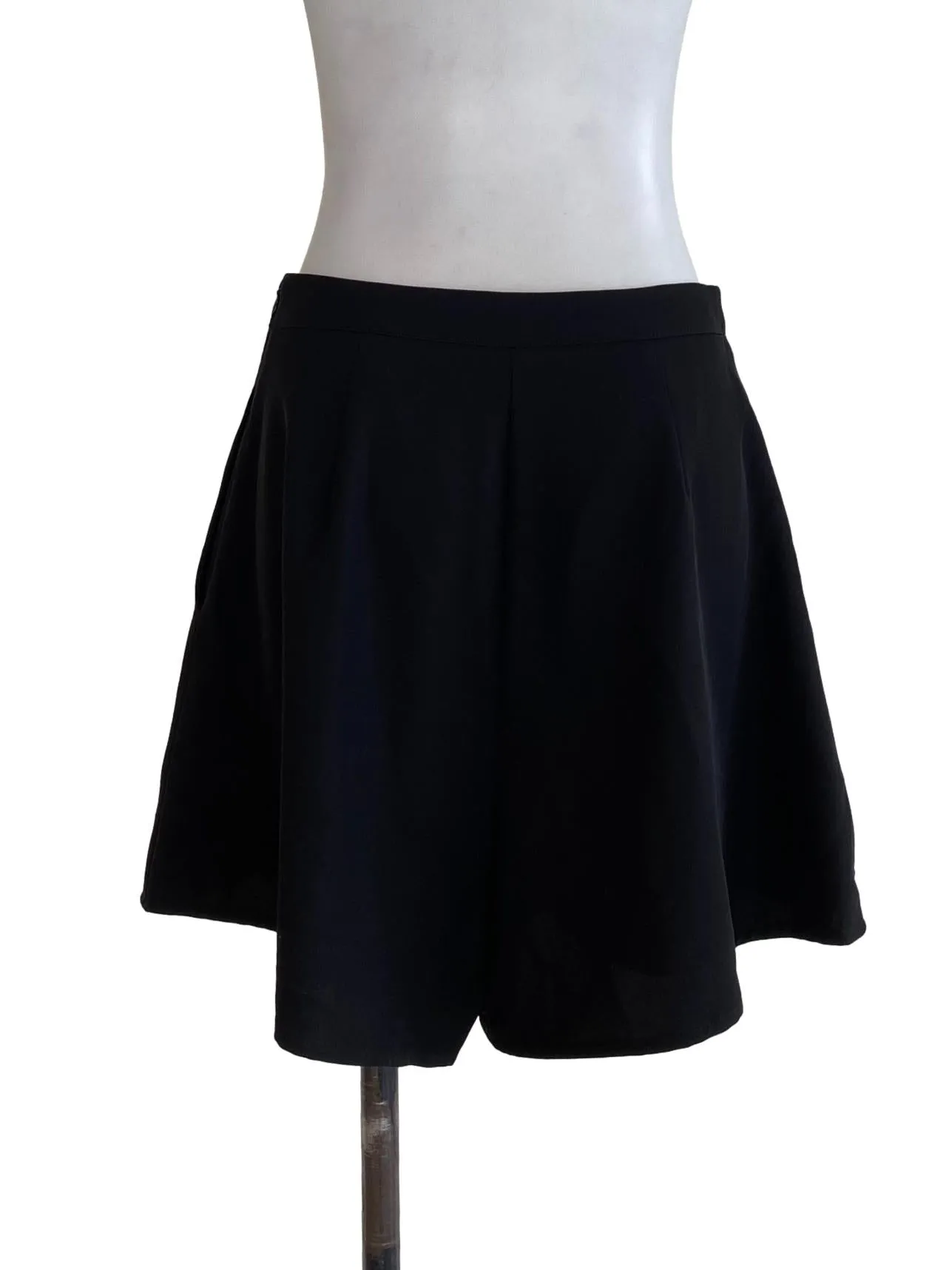 Black Plain Palazzo Short Pants