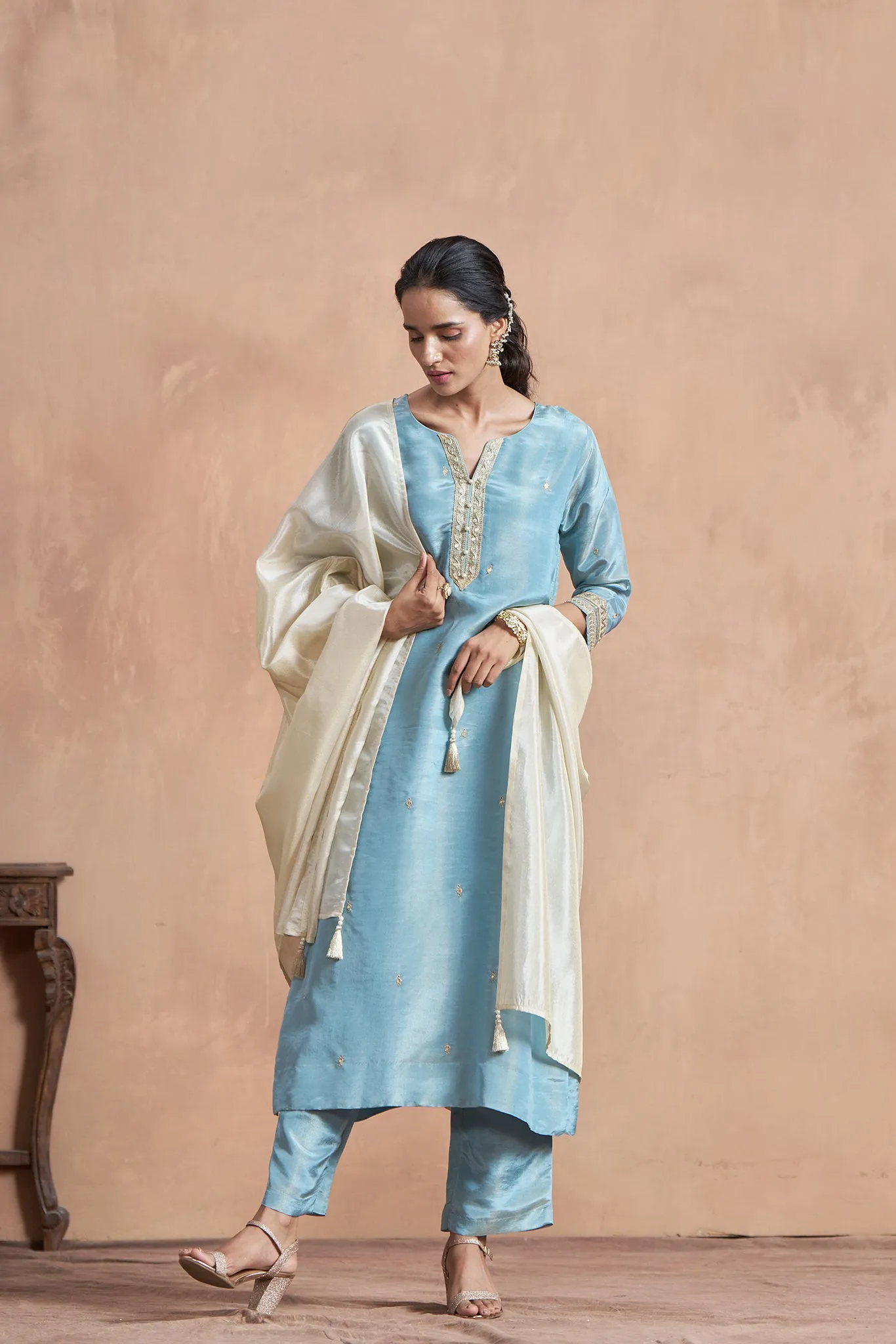 Blue Kurta Set With Embroidered Lase