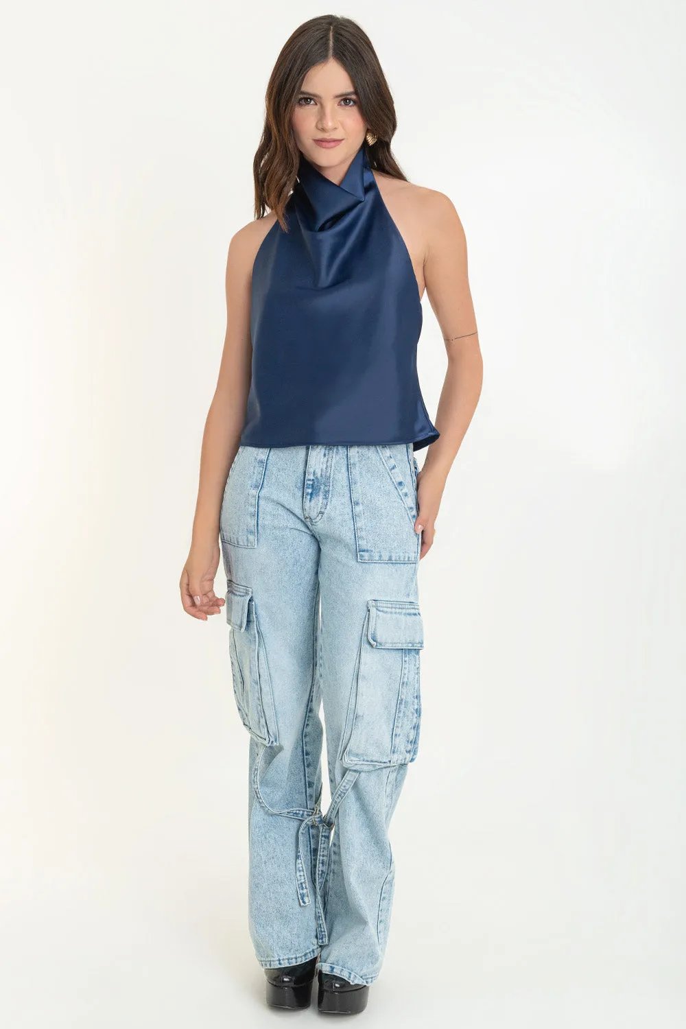 Blusa satinada halter escote fluido