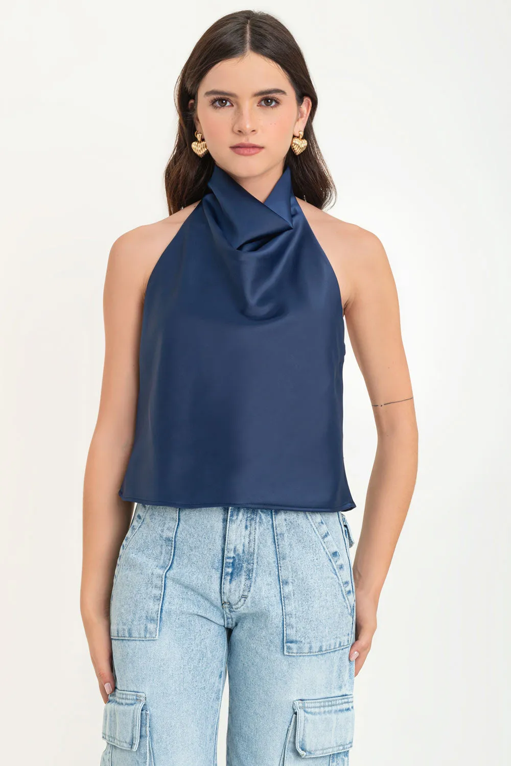 Blusa satinada halter escote fluido