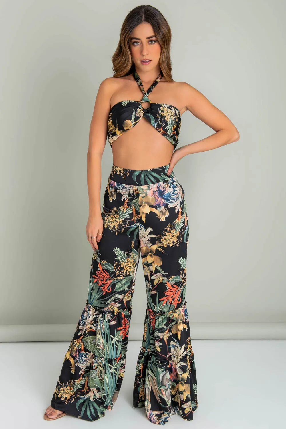 Crop top tropical halter con cut out