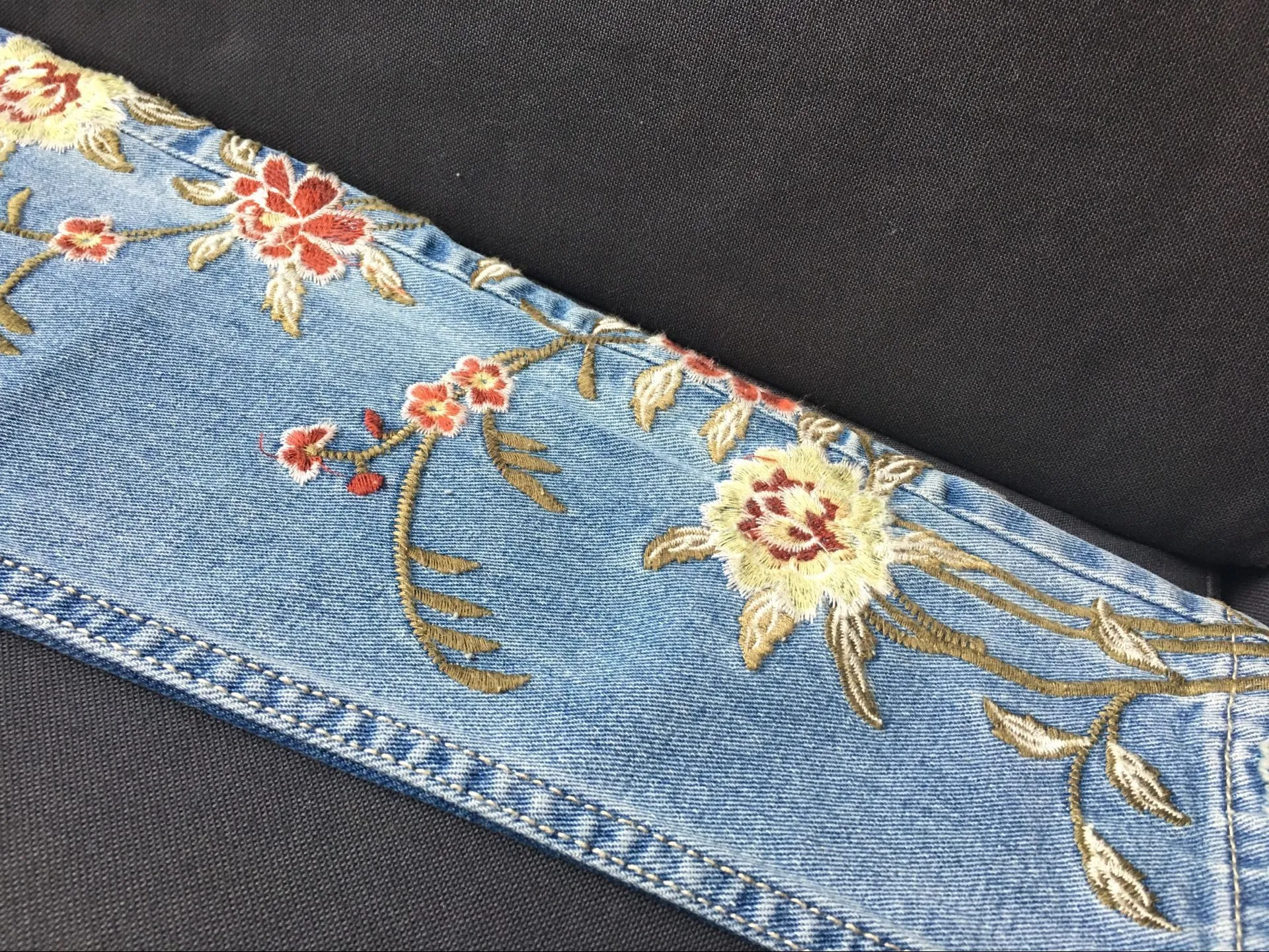 Embroidered High-rise Slim Denim Cropped Pants