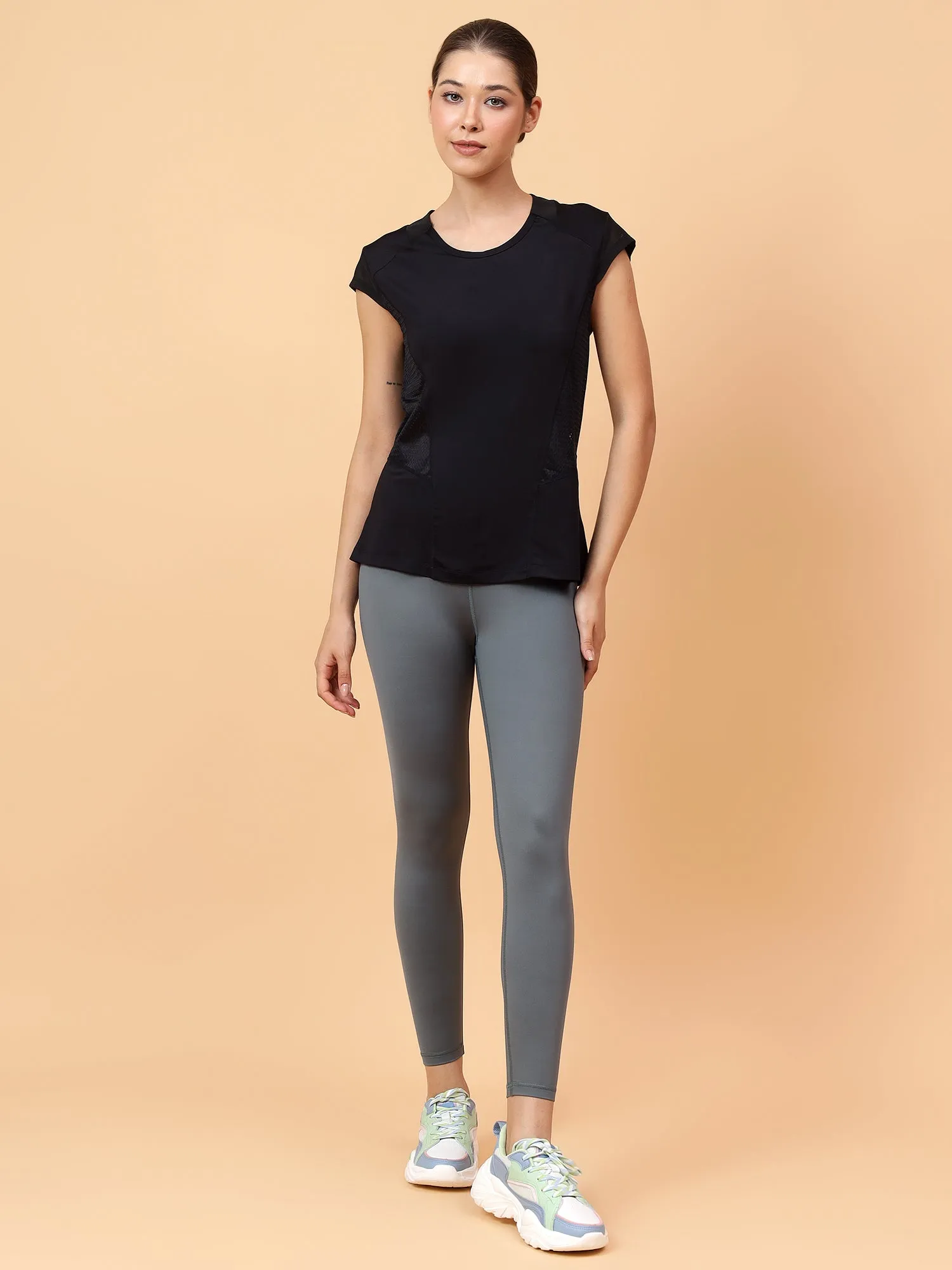 Fitkin Women's Black Solid Side Mesh Training Top