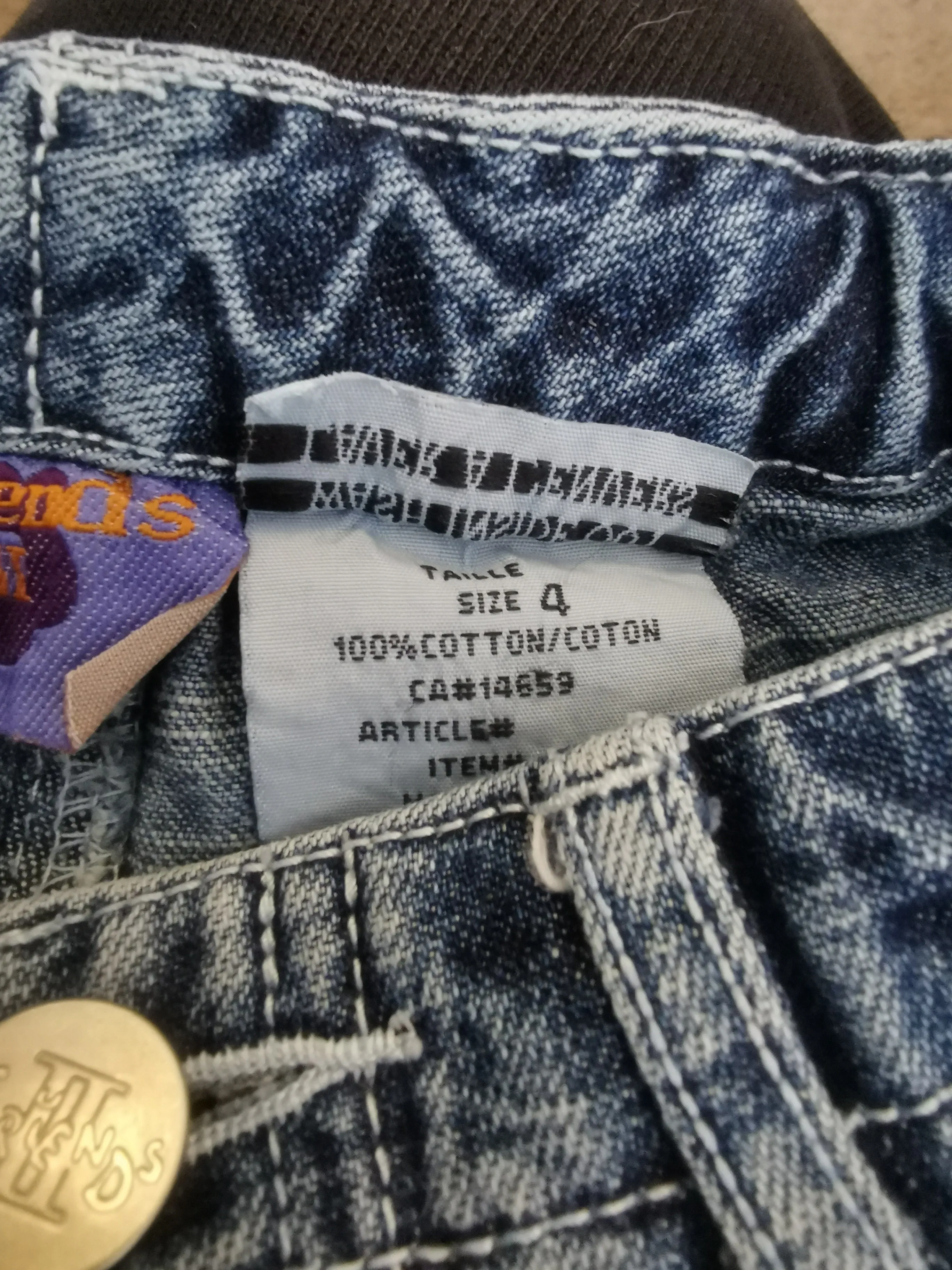 GIRL SIZE 4 YEARS - FRIENDS, Denim Shorts EUC B51