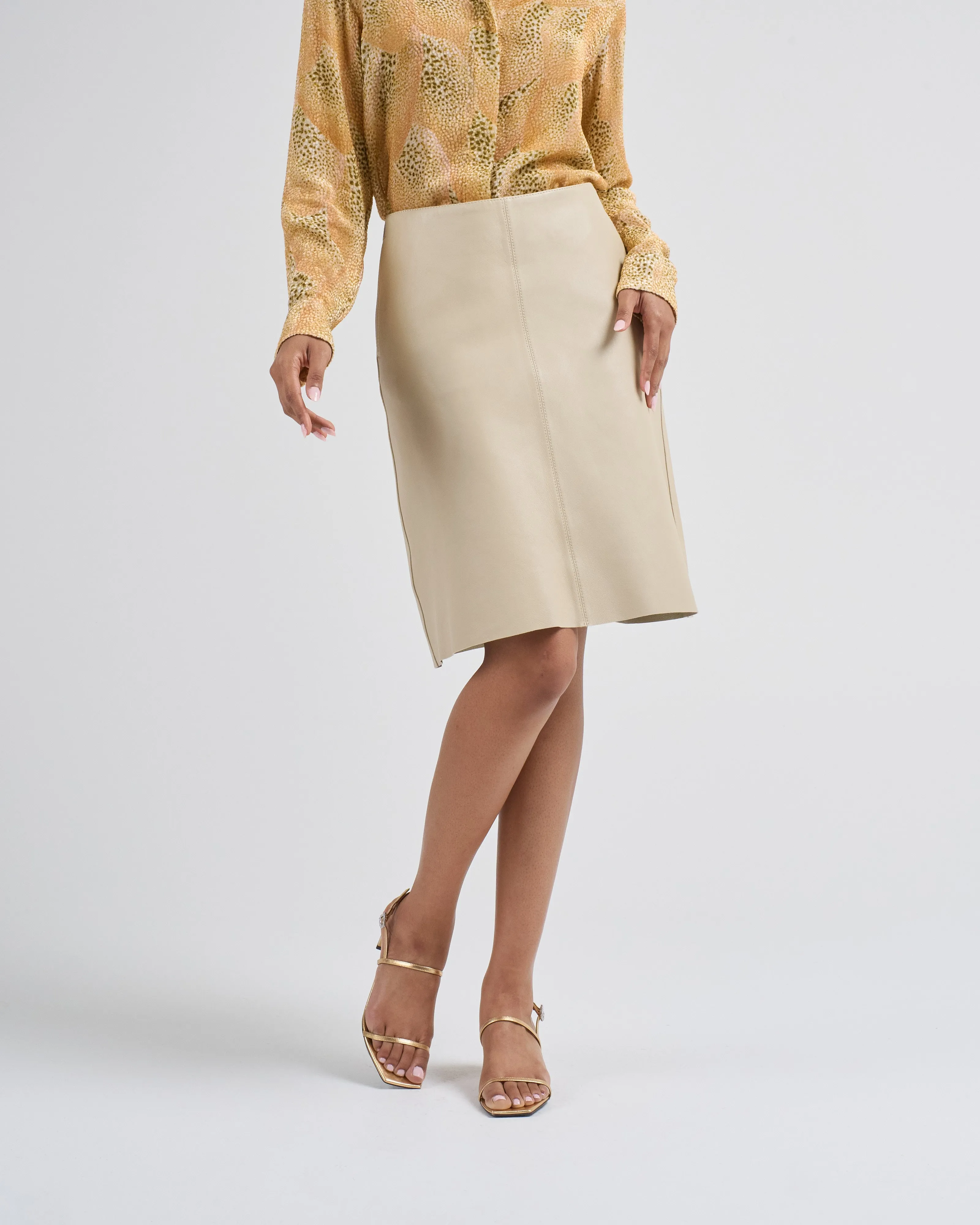leather skirt