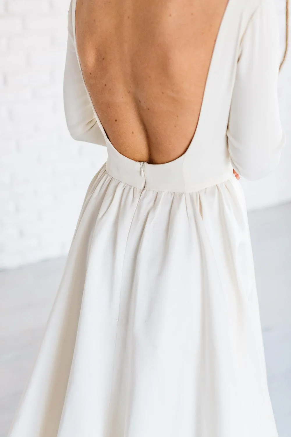 Modern Simple Long Sleeve A-Line Satin Wedding Dress With Open Back-ET_711539