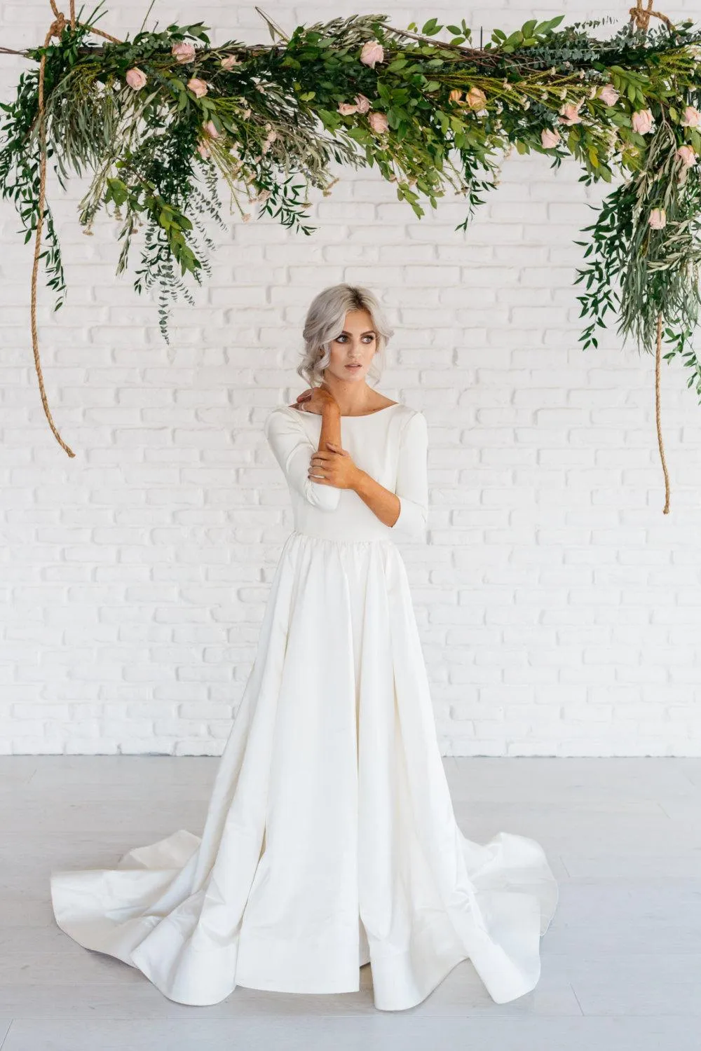 Modern Simple Long Sleeve A-Line Satin Wedding Dress With Open Back-ET_711539