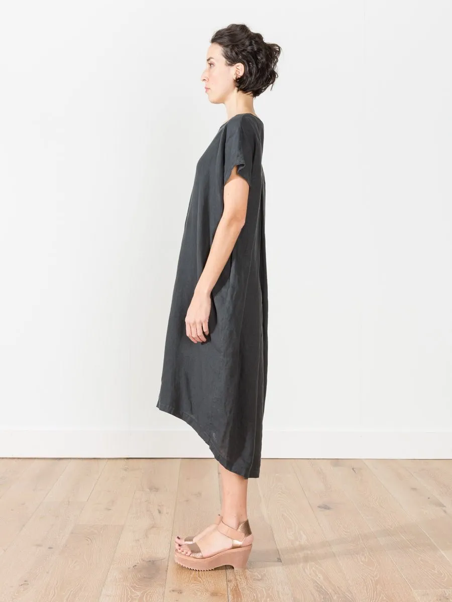 pleated cocoon dress - black