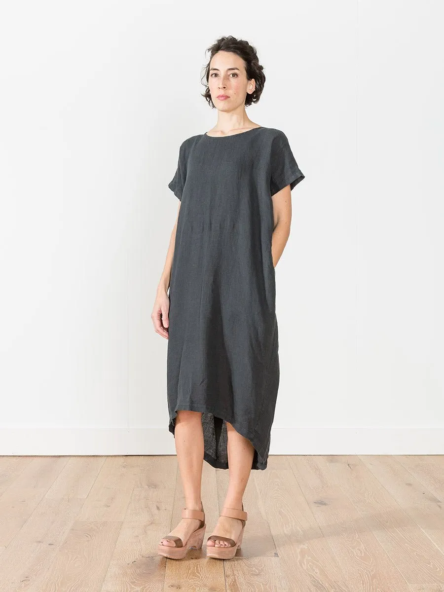 pleated cocoon dress - black