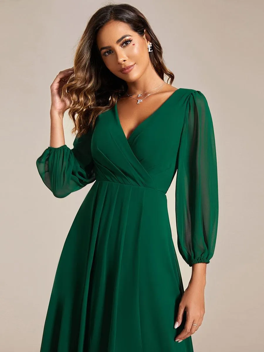 Robes de demoiselle d'honneur à manches longues et ourlet asymétrique