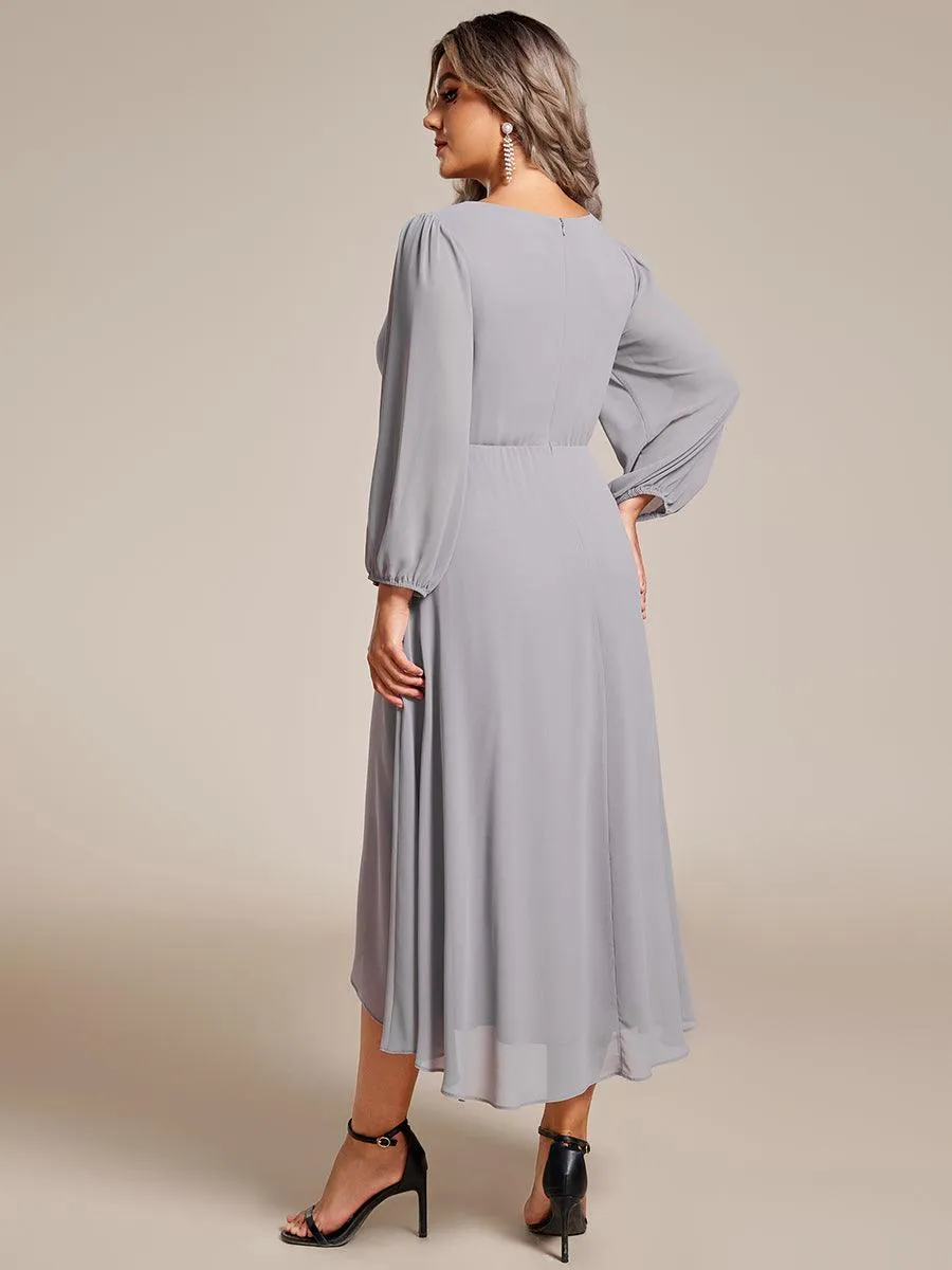 Robes de demoiselle d'honneur à manches longues et ourlet asymétrique