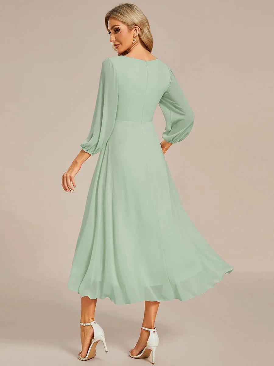 Robes de demoiselle d'honneur à manches longues et ourlet asymétrique
