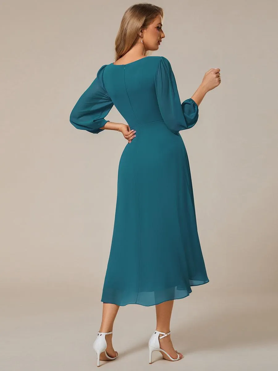 Robes de demoiselle d'honneur à manches longues et ourlet asymétrique