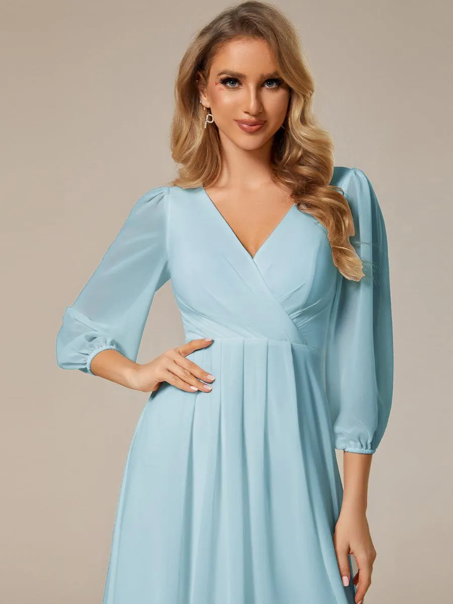 Robes de demoiselle d'honneur à manches longues et ourlet asymétrique