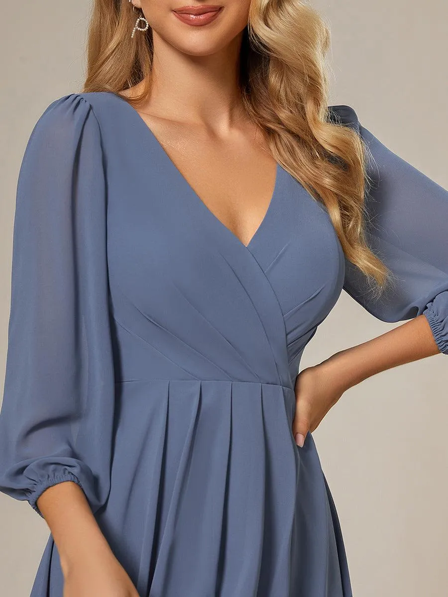 Robes de demoiselle d'honneur à manches longues et ourlet asymétrique