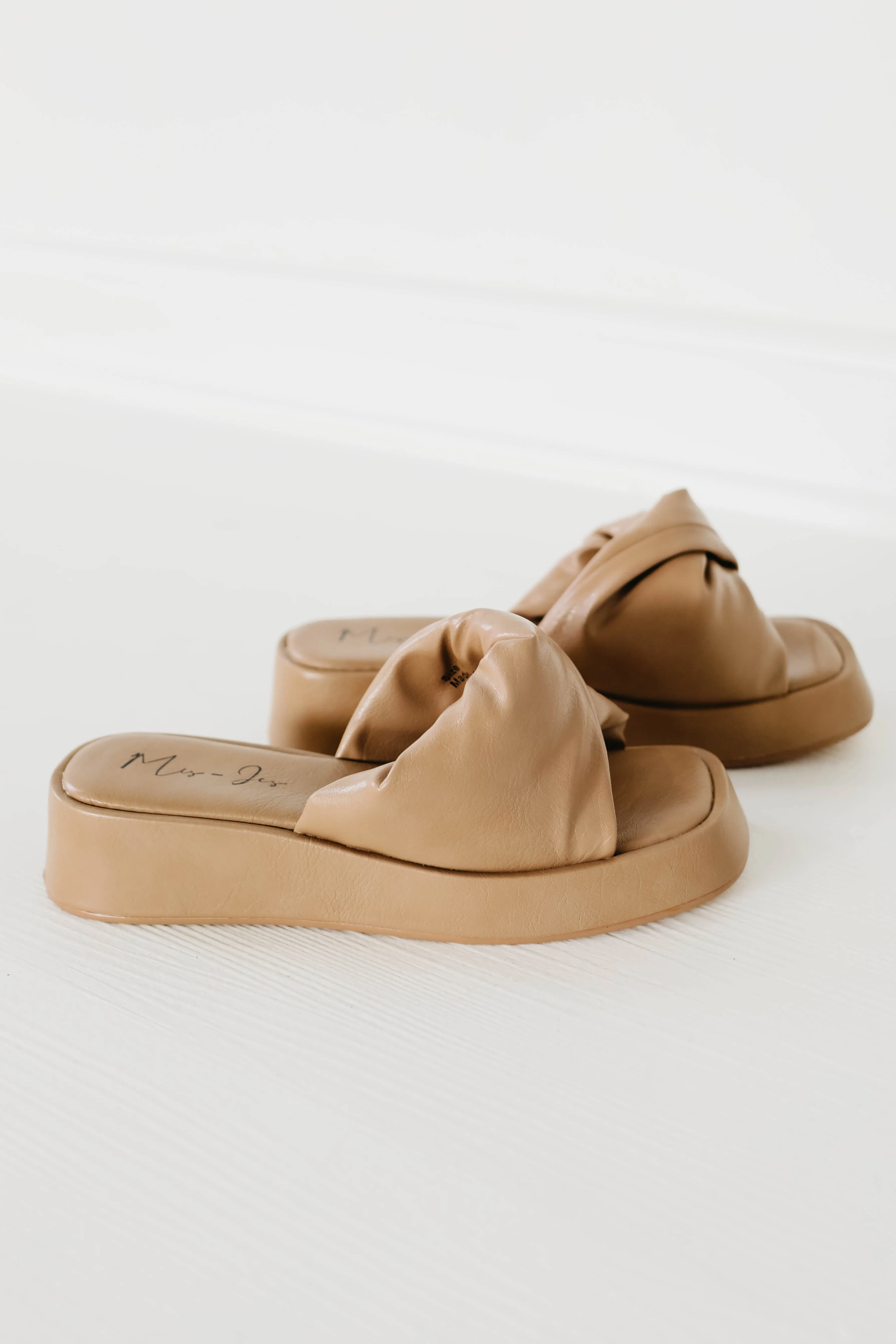 The Amelia Chunky Slide - Taupe
