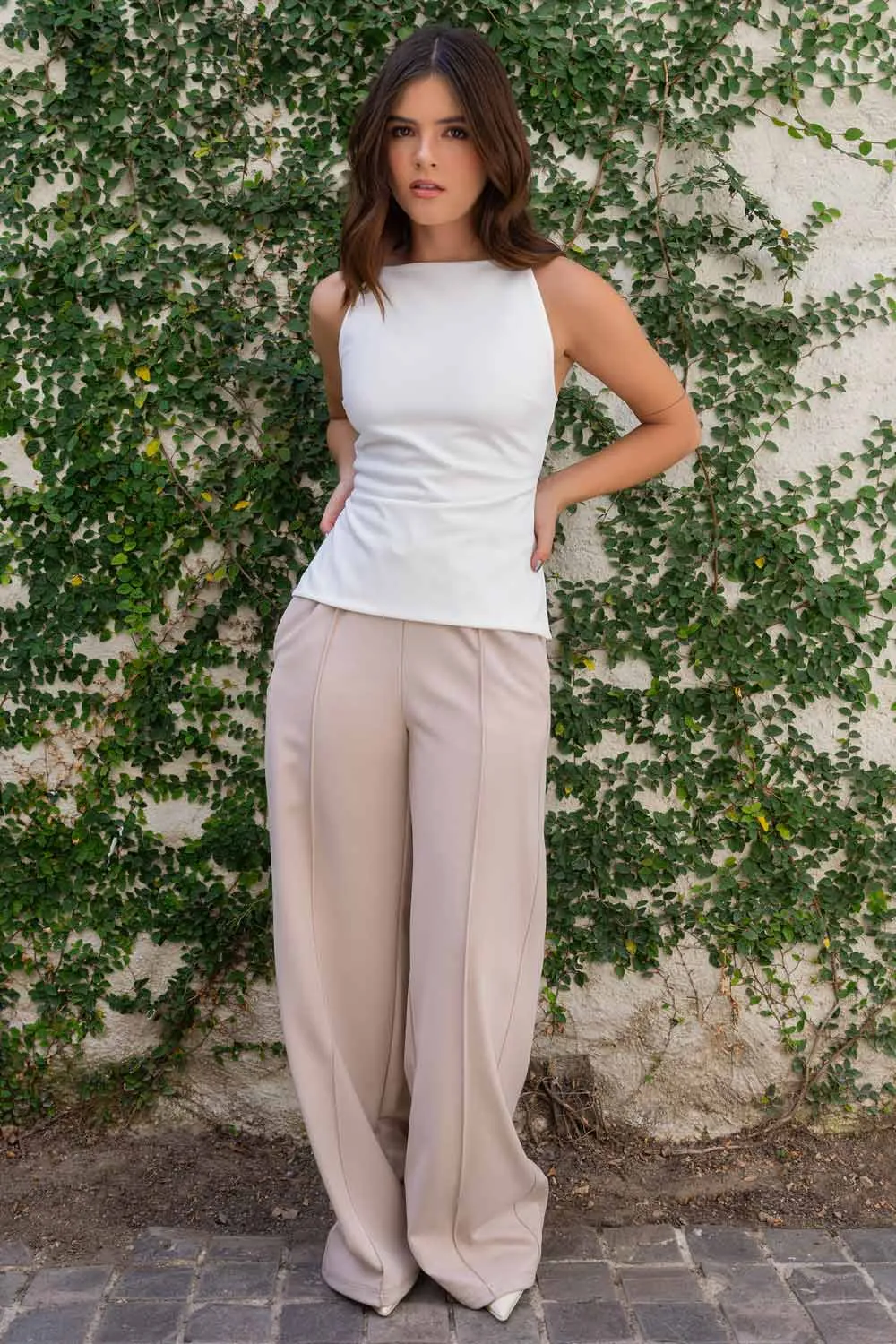 Top fit ajustado con tirantes escote en espalda