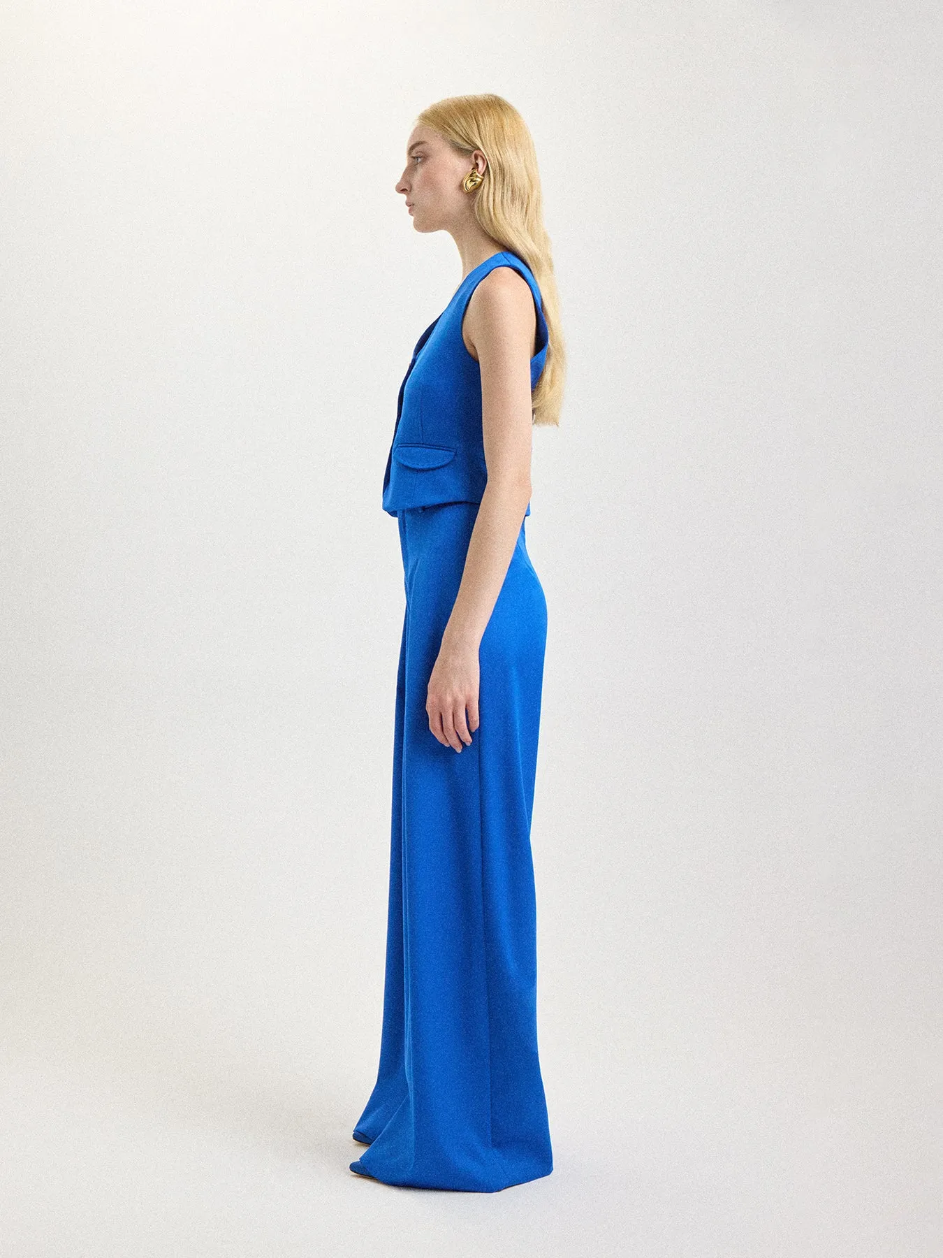 V-Neck Wool Vest In Klein Blue