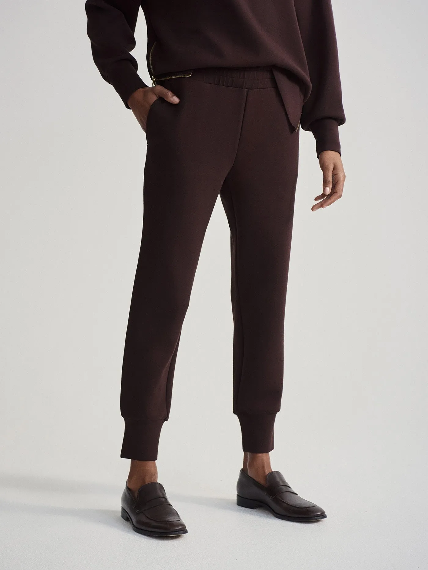 Varley The Slim Cuff Pant 25" in Coffee Bean