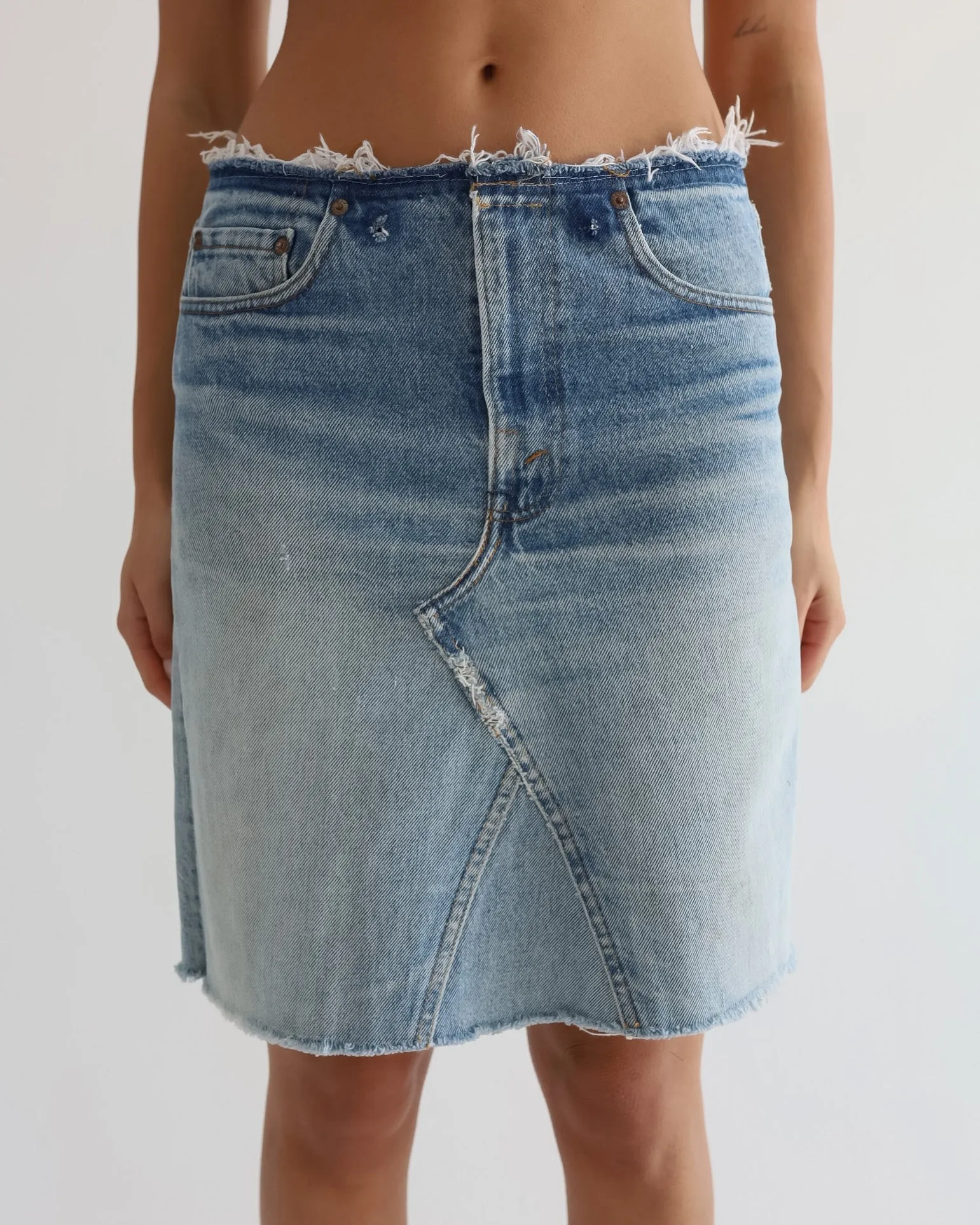VINTAGE LEVI’S SKIRT | SIZE 28
