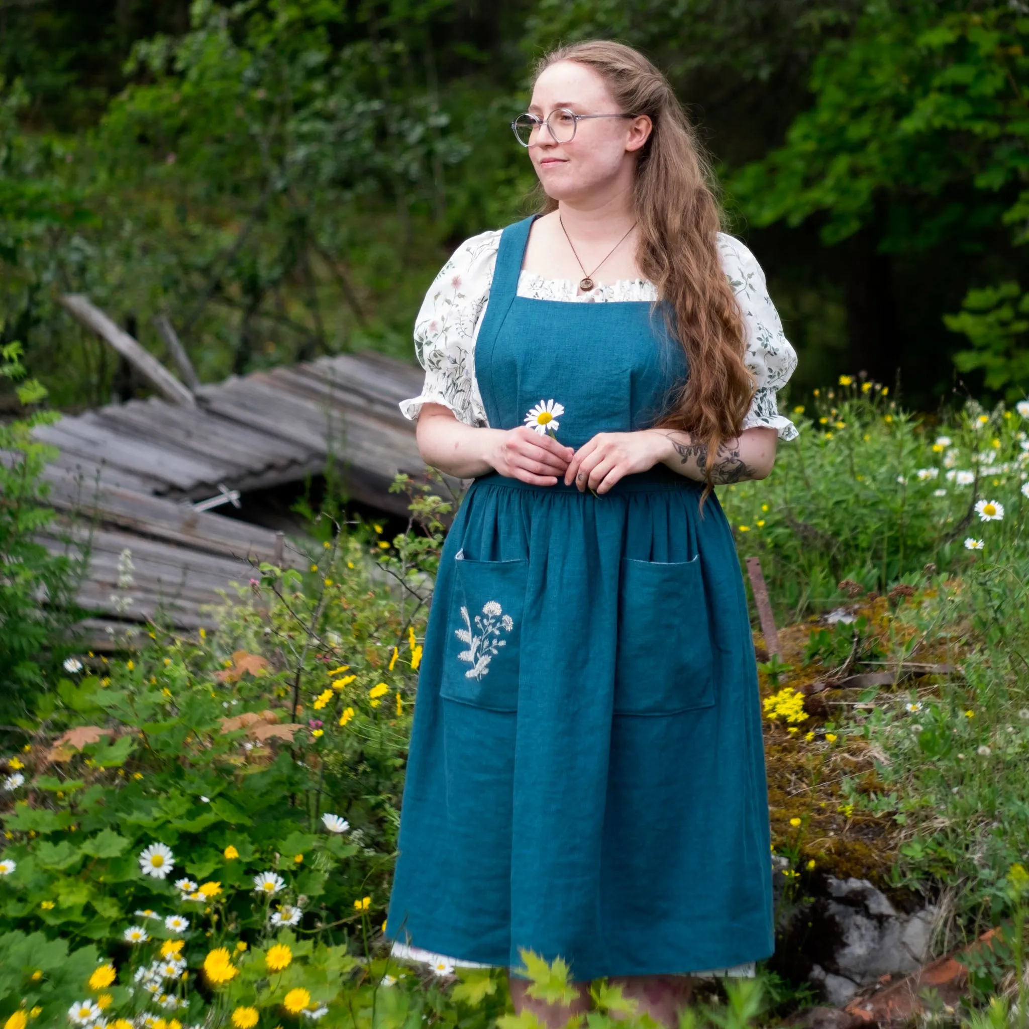 Wildflower Pinafore Sewing Pattern - Women's/Curved Fit