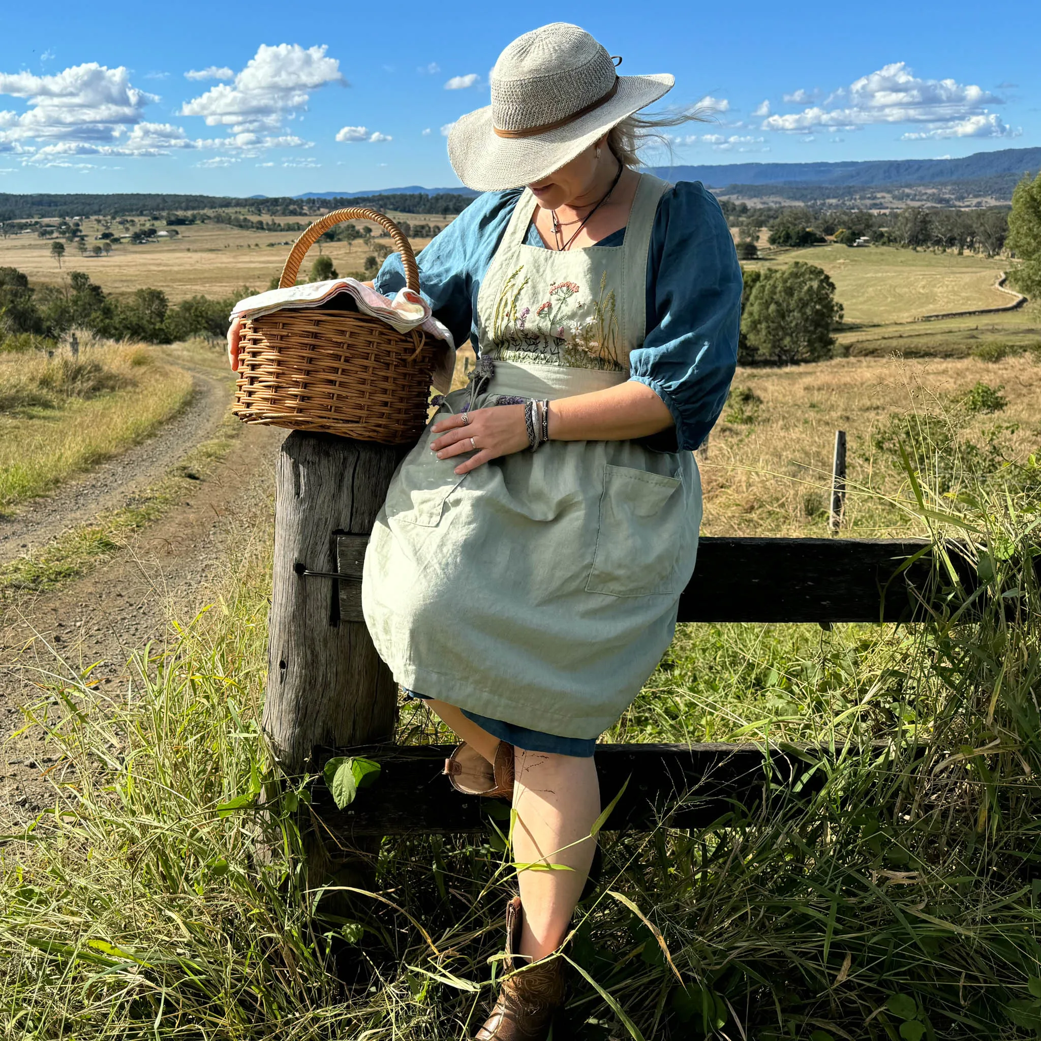 Wildflower Pinafore Sewing Pattern - Women's/Curved Fit