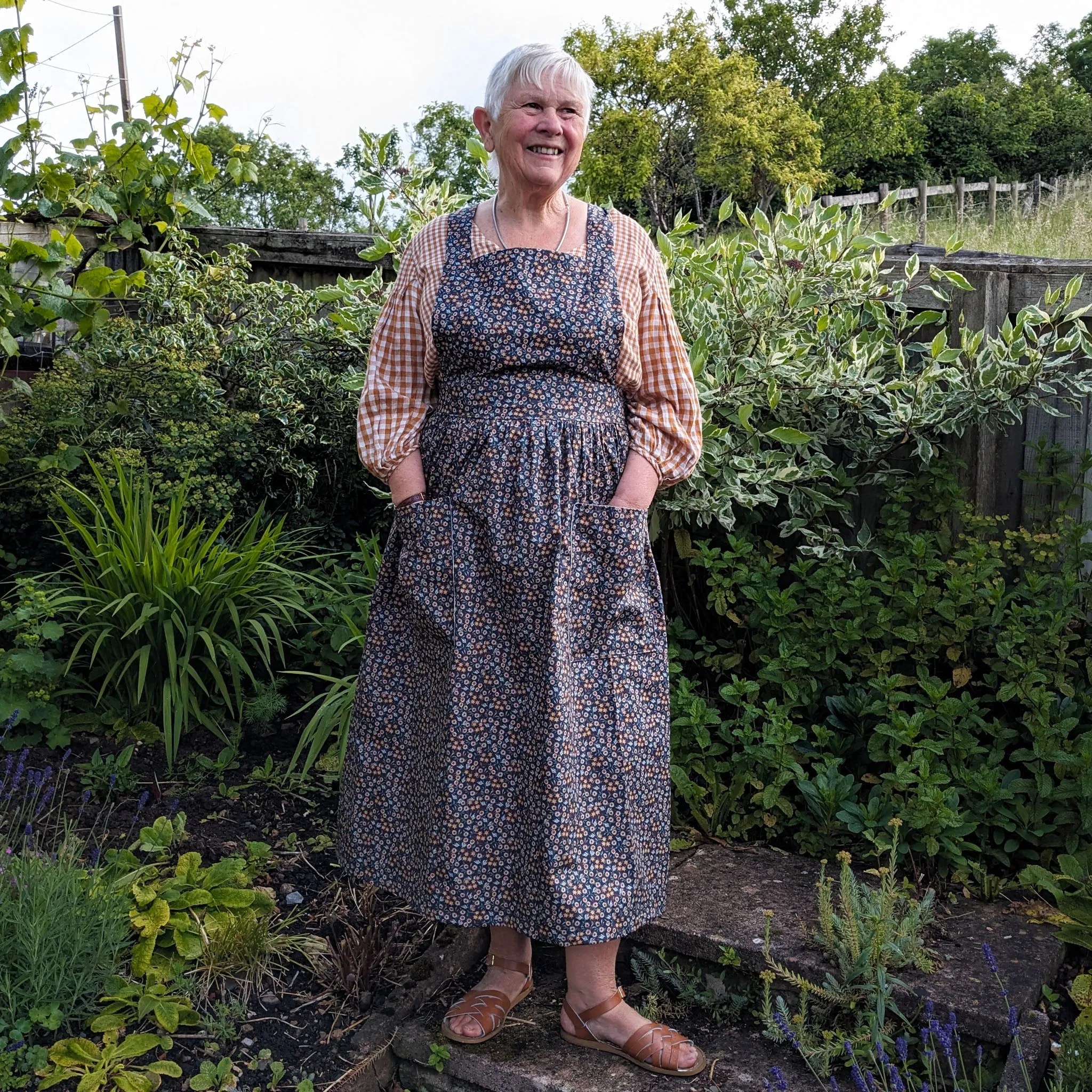 Wildflower Pinafore Sewing Pattern - Women's/Curved Fit