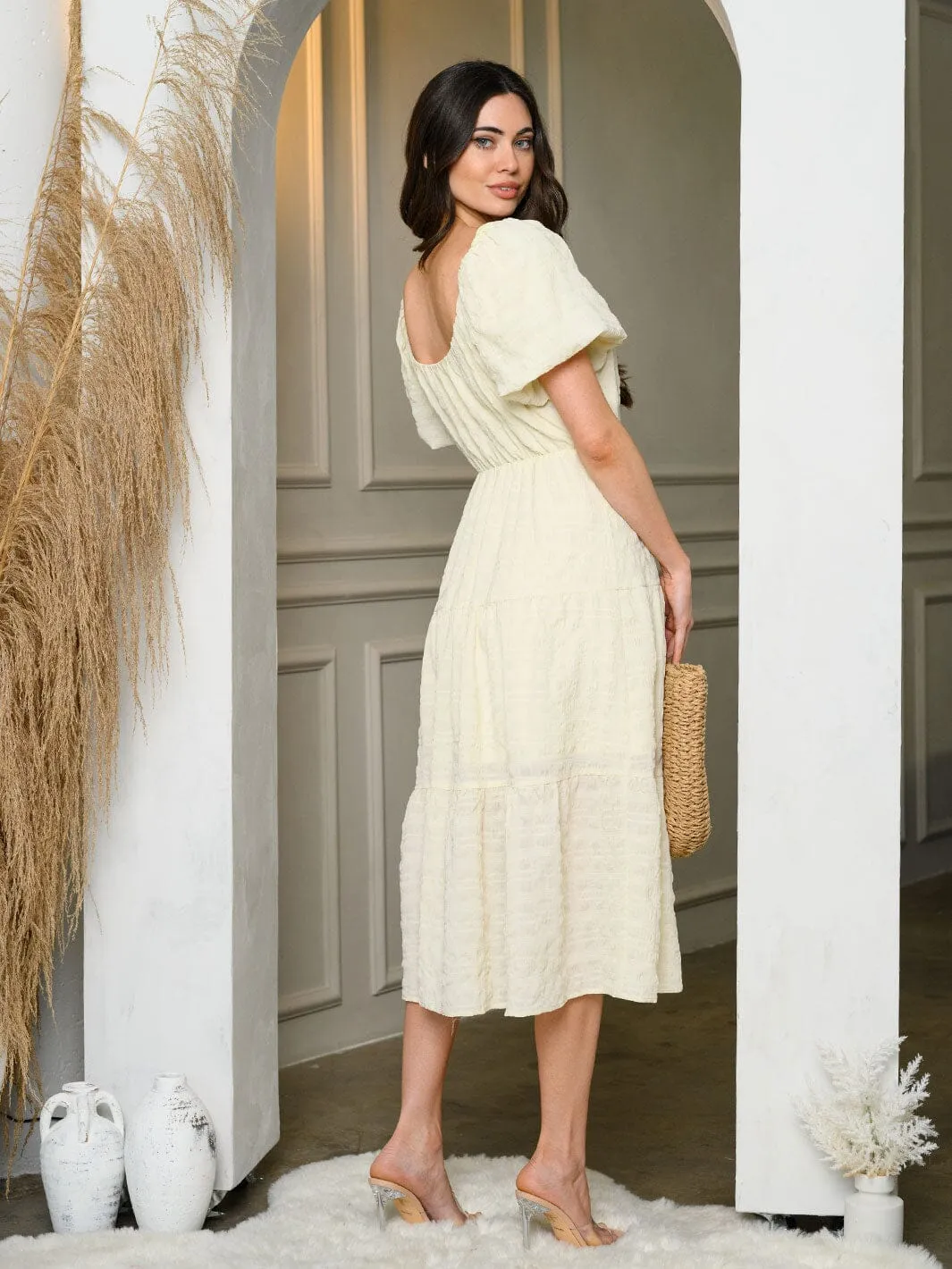 WOMEN'S SHORT PUFF SLEEVE TIERED MIDI DRESS