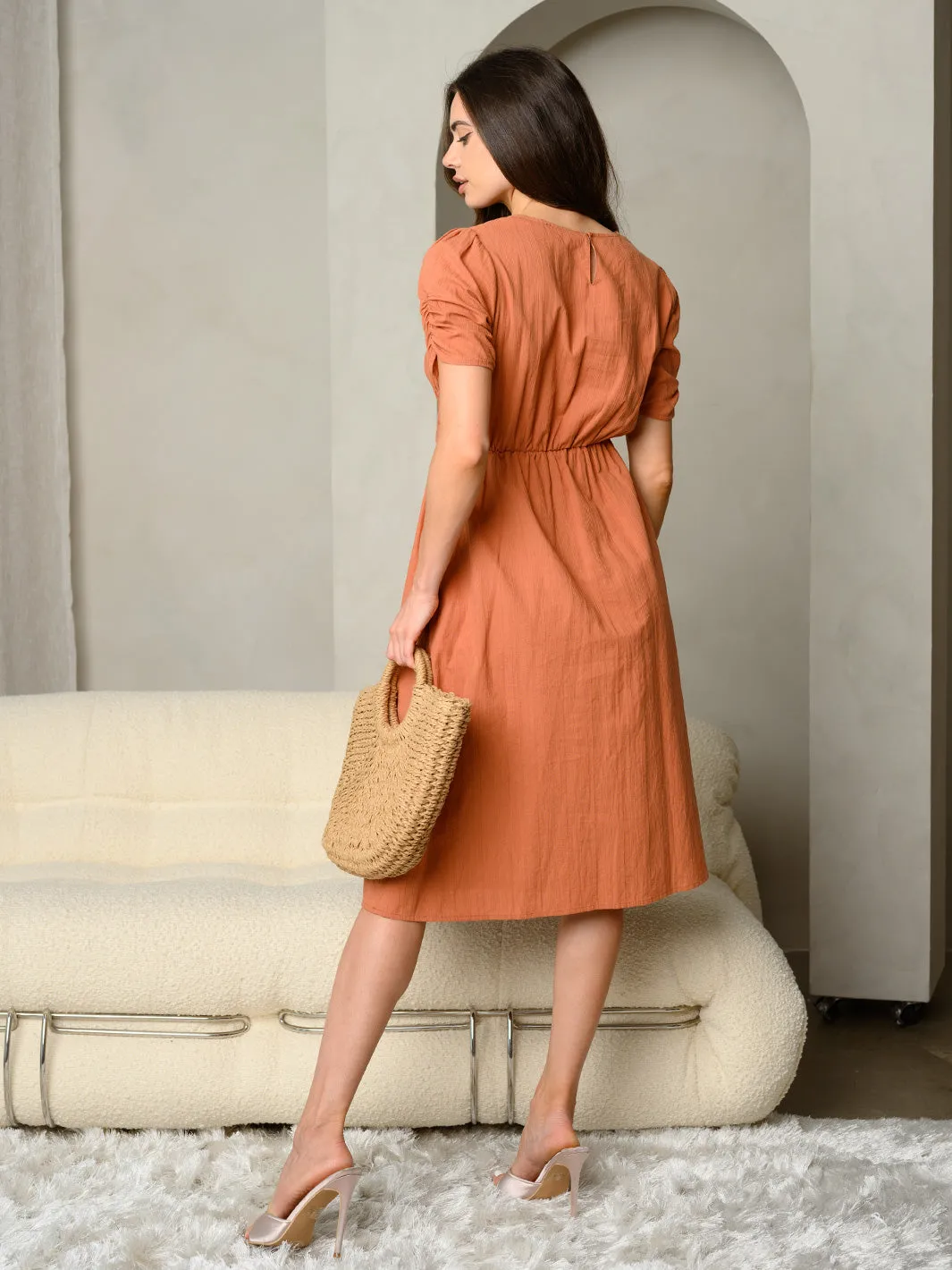 WOMEN'S SMOCKED BODICE RUCHED SHORT SLEEVE MIDI DRESS
